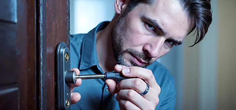 Eviction Locksmith Country Club